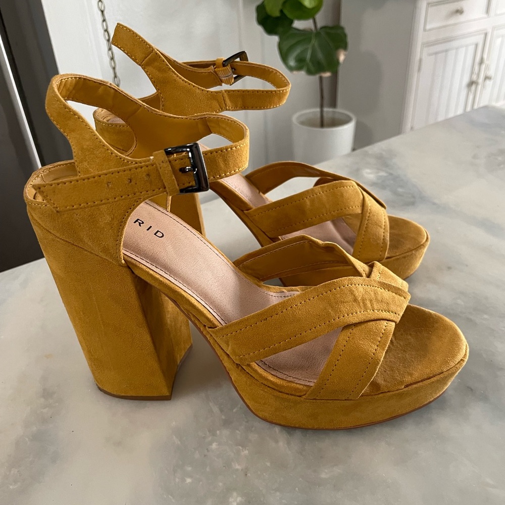 Torrid Mustard Yellow Chunky Platform Strap Heels Size 9.5 Wide
